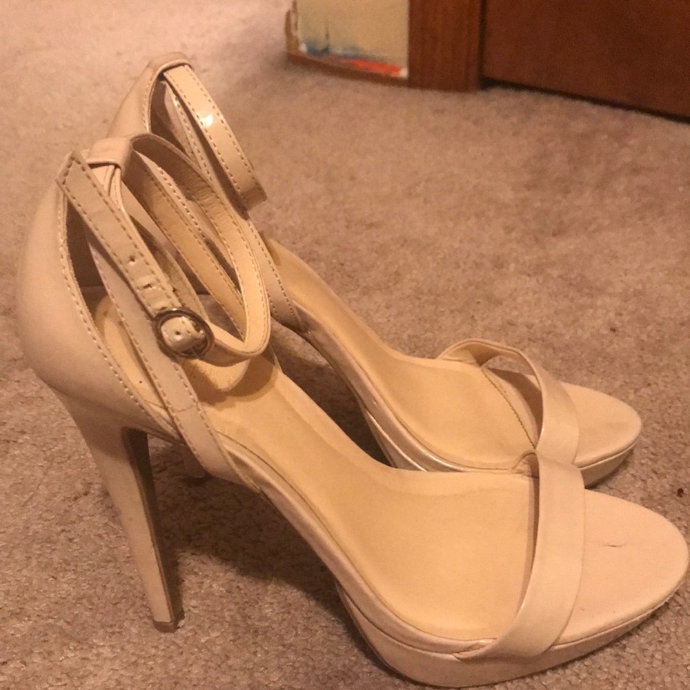 Nude strappy heel